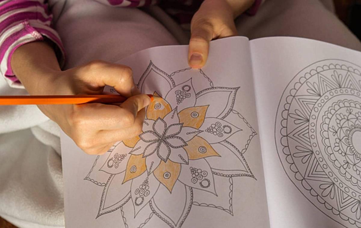 ابزار رنگ‌آمیزی ماندالا؛ مراقبه با رنگ‌ها - Cover Image